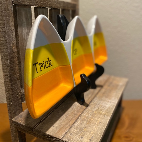 Candy Corn Platter, Trick Or Treat Halloween 3 Section Platter, Candy Corn Decor - Picture 4 of 13